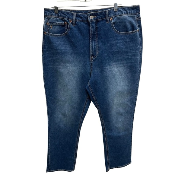 Frye Denim - Frye women’s Jeans high rise straight leg blue denim size 14/32